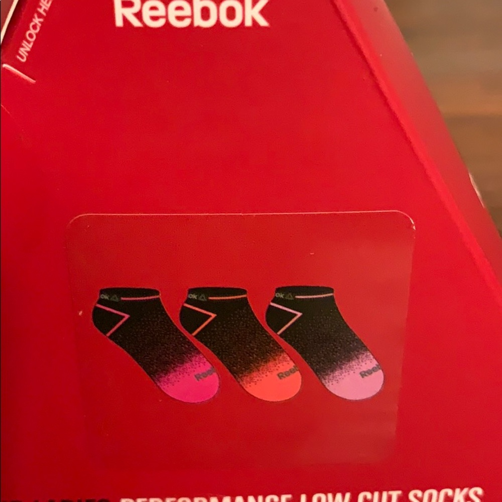 3 Pair Reebok Ladies Performance Socks 🧦 - Picture 2 of 7